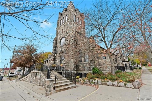 217 E Commerce St,  Milford Vlg, MI 48381