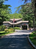 Bent Tree Guard Gate
