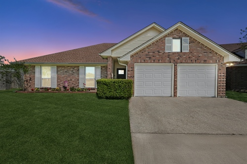 23 Moss Drive,  LaPlace, LA 70068