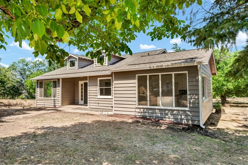 22550 Shady Grove Road,  Middletown, CA 95461