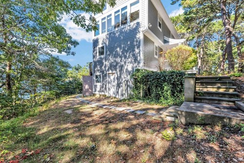 90 Ring Rd,  Wellfleet, MA 02667