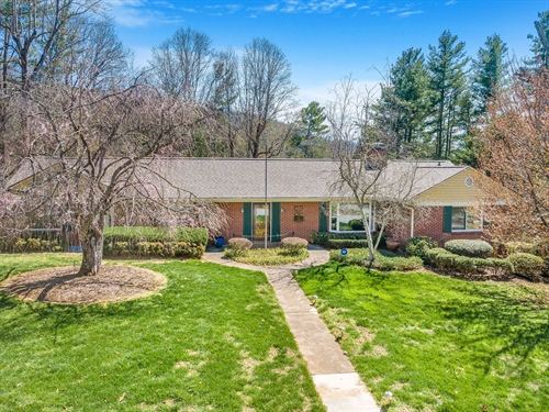 4 Dogwood Road, Asheville, NC 28804