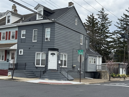 200 N 11th Street,  Easton, PA 18042