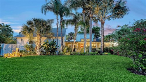 1855 Sherwood St, Sarasota, FL 34231