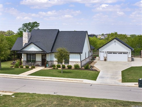 120 Magnolia, La Vernia, TX 78121