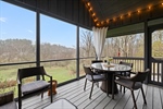 Screened-in Porch