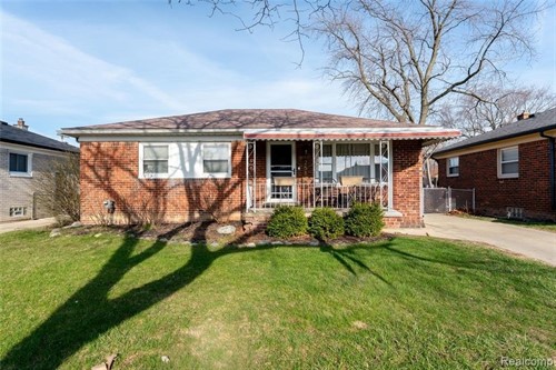25158 Arlington St,  Roseville, MI 48066