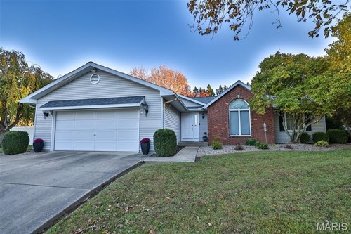 12 Cottonwood Glen Dr,  Glen Carbon, IL 62034