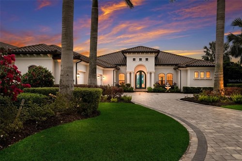 8411 Broadstone Ct,  Bradenton, FL 34202