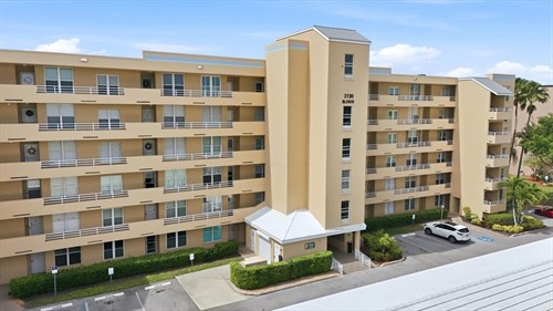 3730 Pinebrook Cir Apt 604,  Bradenton, FL 34209