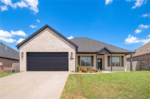 700 Bonnie St,  Bentonville, AR 72713