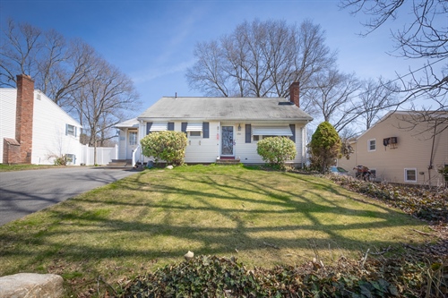 73 Sherman St,  Brockton, MA 02302