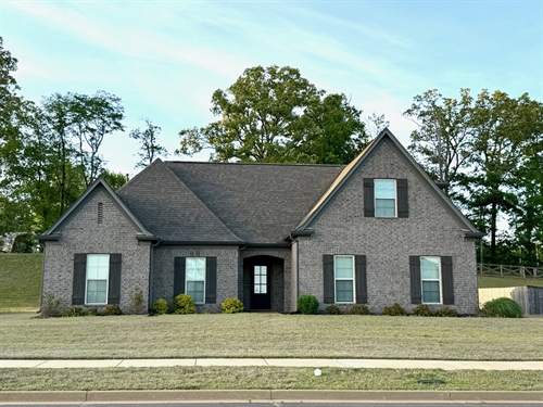 668 Millers Way,  Nesbit, MS 38651