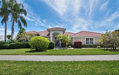 8615 Woodbriar Dr,  Sarasota, FL 34238