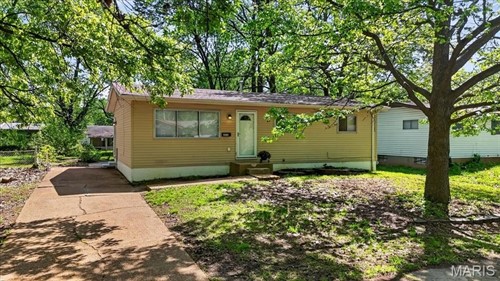 272 Elmdale Dr,  Ferguson, MO 63135