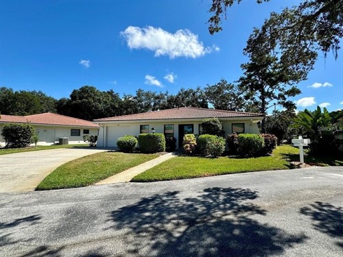 5033 Vivienda Way Unit 19,  Sarasota, FL 34235