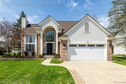 403 S Pine Creek Ct,  Waterford Township, MI 48327