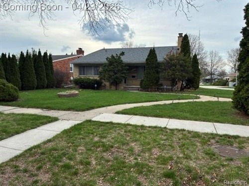 15718 George Washington Dr,  Southfield, MI 48075