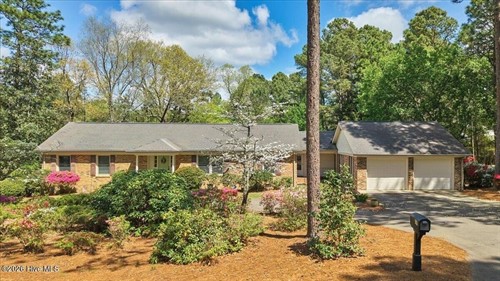 852 Barber Rd,  Southern Pines, NC 28387