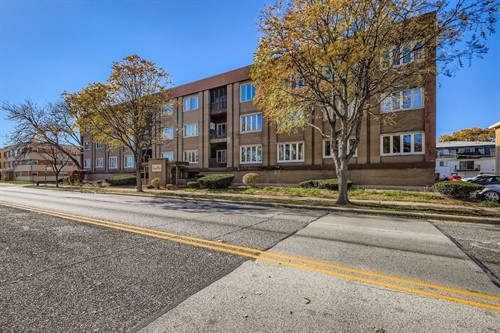 10048 S Pulaski Rd Apt 1E,  Oak Lawn, IL 60453