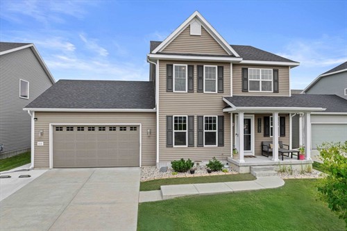 125 Crooked Tree Dr,  DeForest, WI 53532