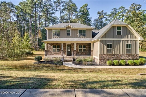 160 Glenmoor Dr,  Southern Pines, NC 28387