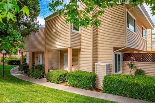 9952 Sepulveda Blvd Apt 5,  Mission Hills, CA 91345
