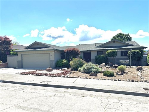 5540 Mulberry Dr,  Santa Rosa, CA 95409