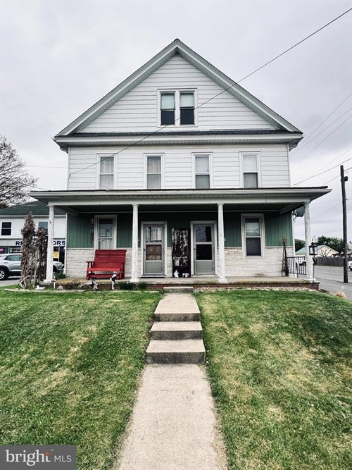 1137-1139 W Main St,  Valley View, PA 17983