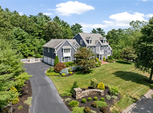 160 Hillcrest Rd,  Marshfield, MA 02050