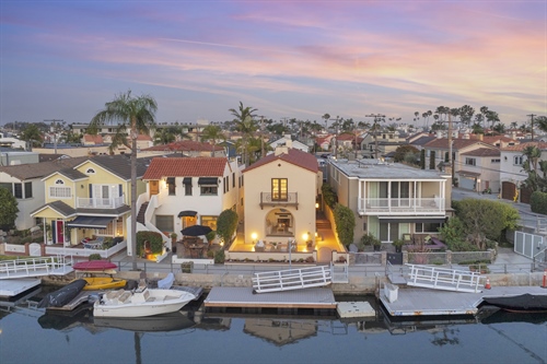 24 Rivo Alto Canal,  Long Beach, CA 90803