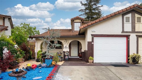 919 Hacienda Cir,  Rohnert Park, CA 94928