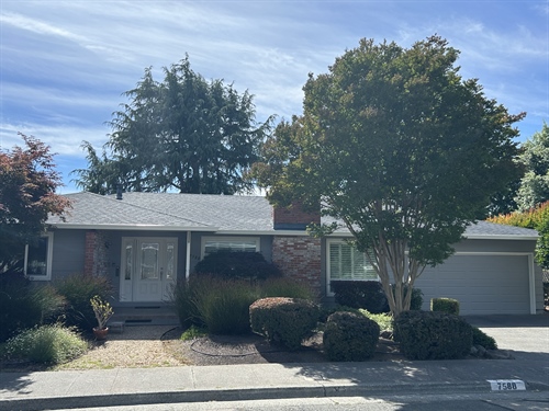 7588 Oak Leaf Drive,  Santa Rosa, CA 95409