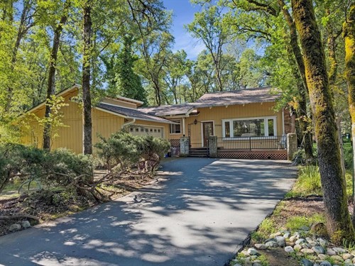 23164 Broadmoor Ct,  Auburn, CA 95602