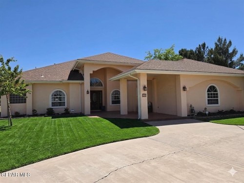 585 Anahuac Ave,  El Paso, TX 79932
