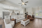 10-web-or-mls-6386 Houston LN-9