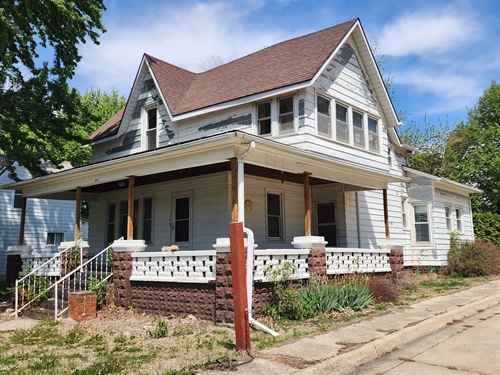 305 Taylor St, Ida Grove, IA 51445