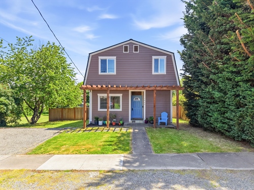 1025 S Prospect Street,  Tacoma, WA 98405