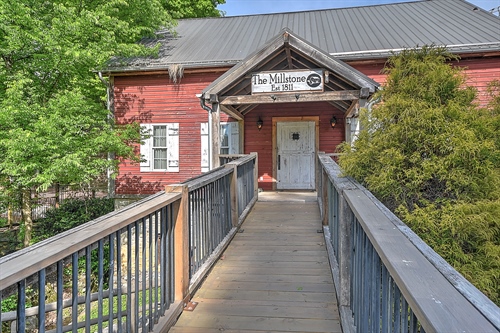 715 Carson Creek Road,  Limestone , TN 37681