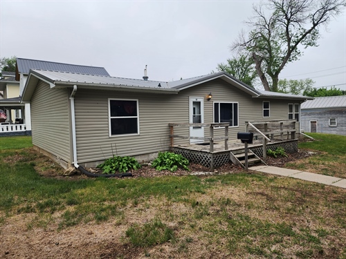 601 3rd St,  Ida Grove, IA 51445