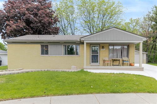 32373 Hampton Court,  Fraser, MI 48026