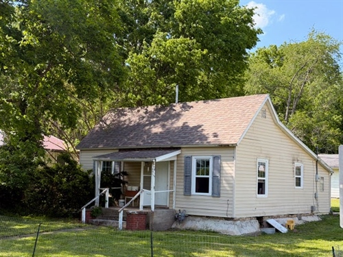 801 W 7TH STREET,  FULTON, MO 65251