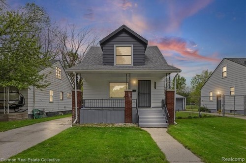 8227 Saint Marys St,  Detroit, MI 48228