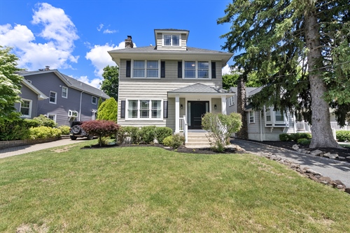 13 Glenview Road,  North Caldwell, NJ 07006