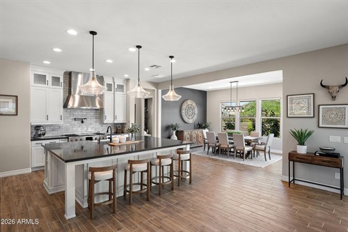 10730 E Travertine Ave,  Mesa, AZ 85212