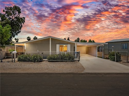 1906 Castleberry Ln,  Bullhead City, AZ 86442