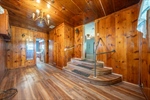 19451 Hill St-32