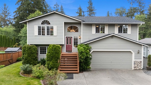3327 139th Ave NE,  Lake Stevens, WA 98258