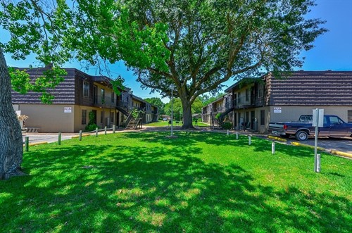 1518 East Ave Apt 110,  Katy, TX 77493