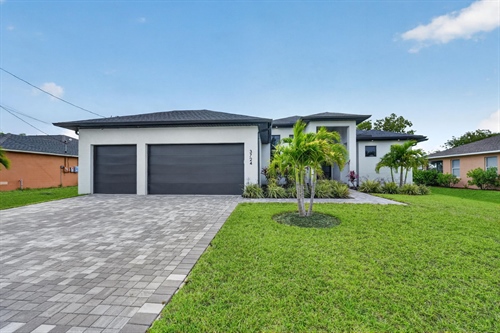 3724 SW 3rd ST,  Cape Coral, FL 33991